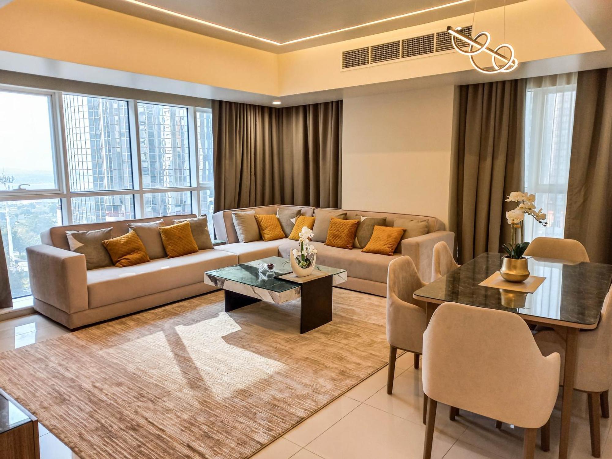 Royal * Abu Dhabi